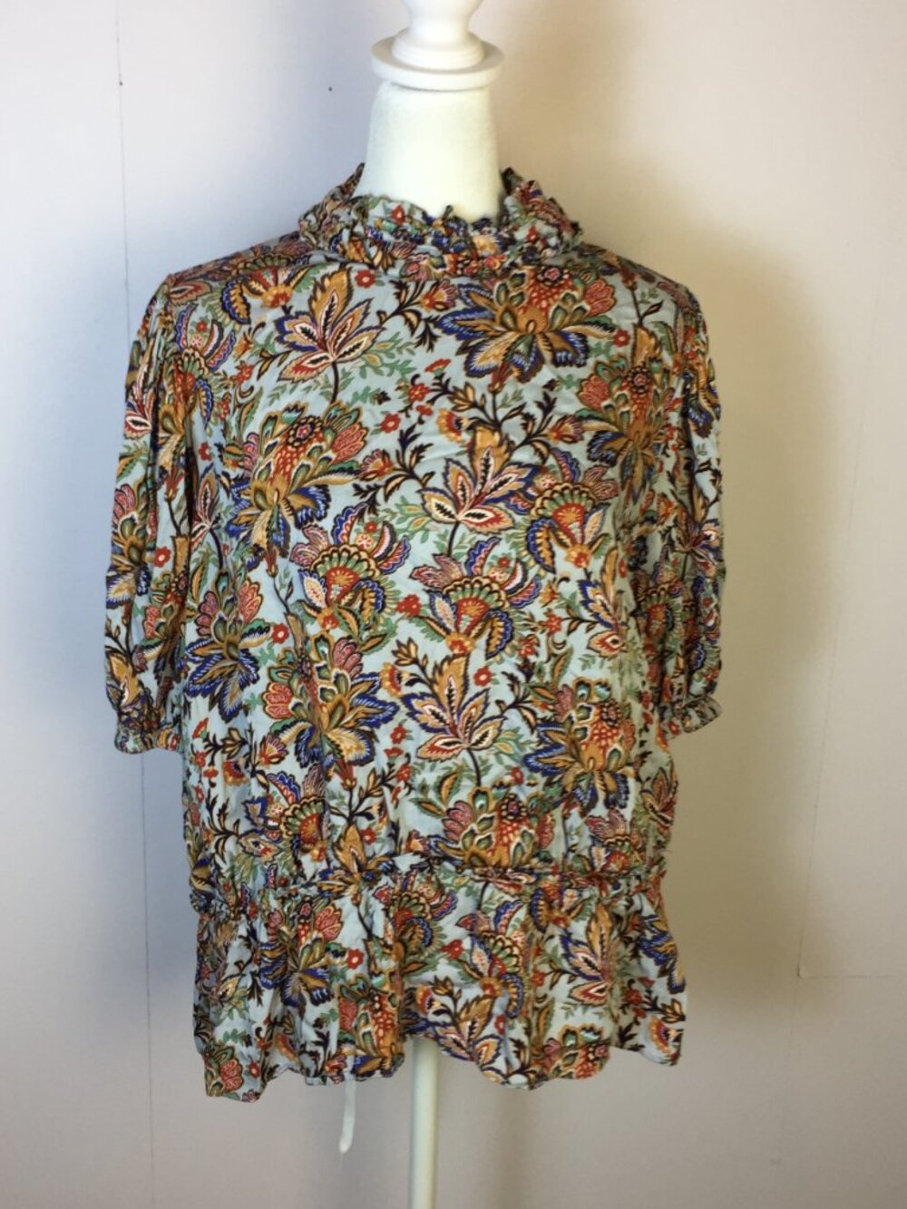 T Tahari Blouse Peplum Top 1X Womans Plus Multicolor Floral Ruffle Neck Rayon